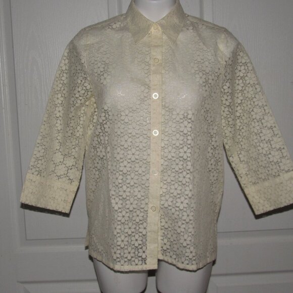 Alfred Dunner Petite Cream Floral Eyelet Lace Button-Up Blouse Size10P - Picture 3 of 9